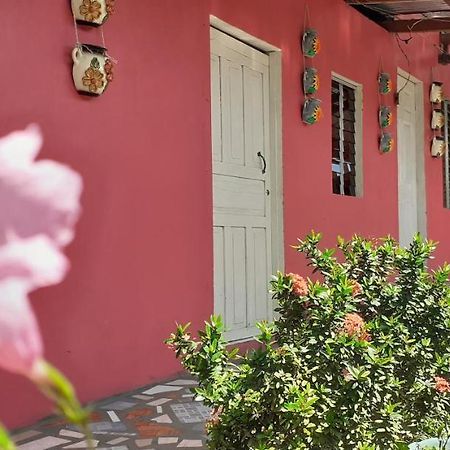 Guest House Nena Мойогалпа Екстериор снимка